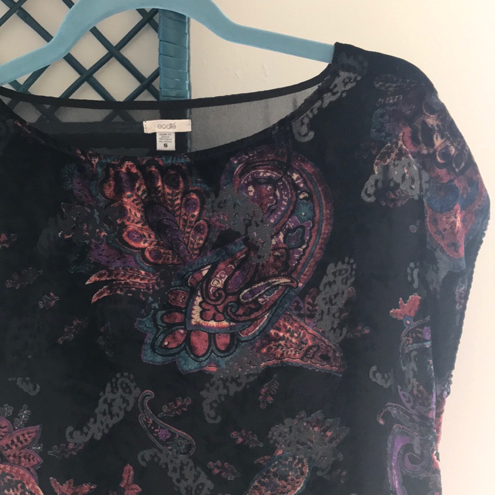 Urban Velvet Paisley T-Shirt